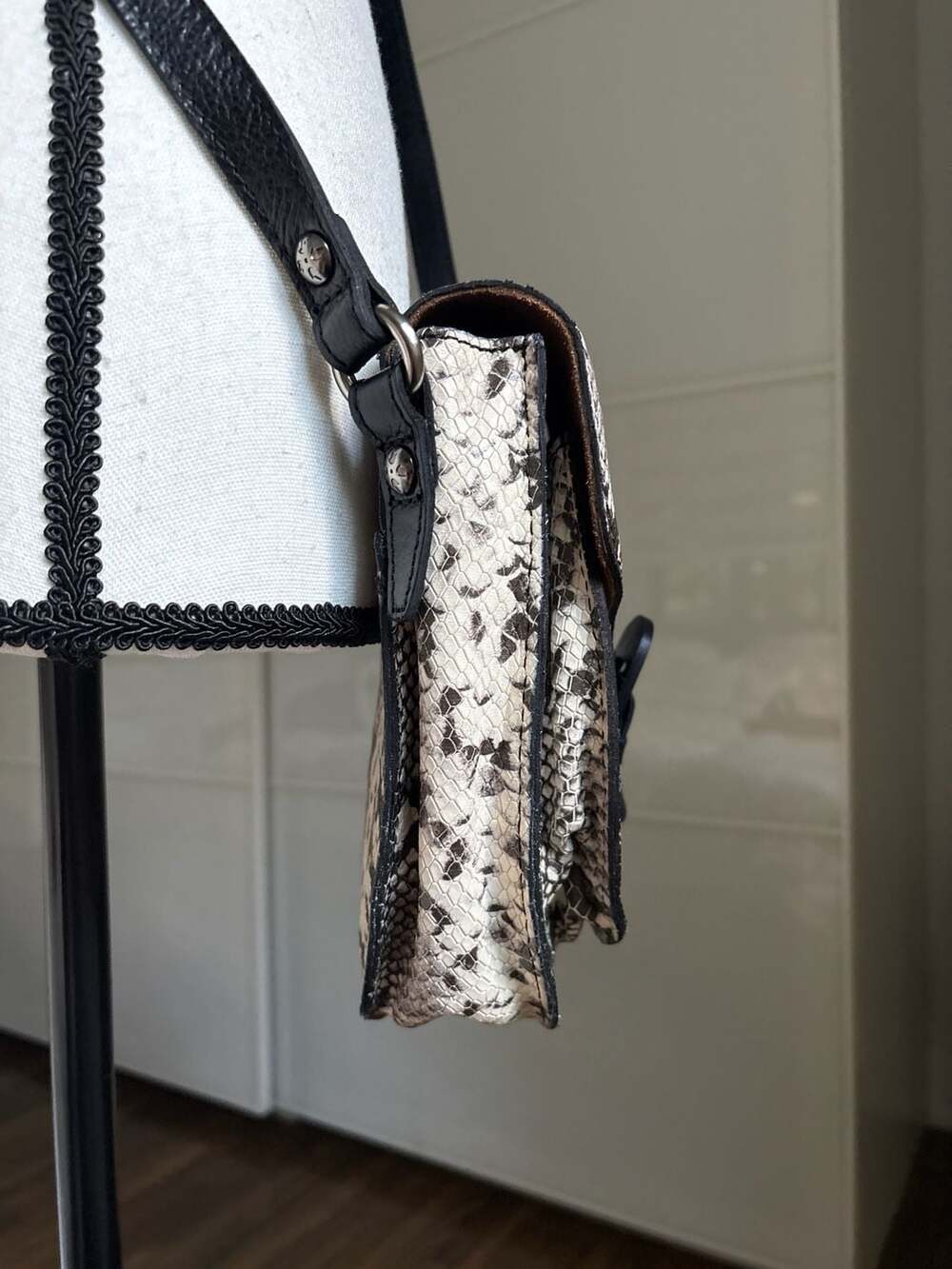 Patricia Nash Padova Leather Crossbody Saddle Bag-Smoke Python-NWT. - Picture 4 of 13